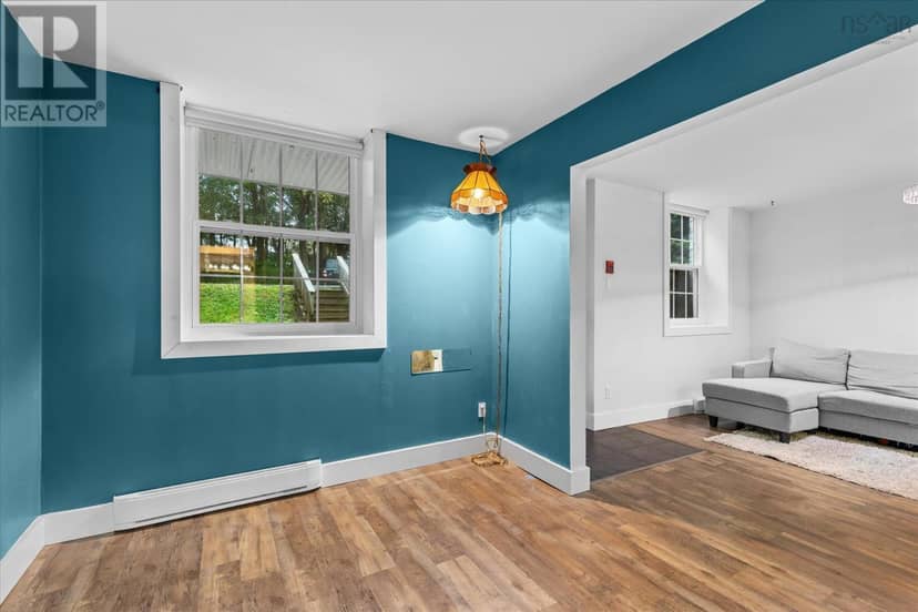 104 215 King Street — photo 17 of 40