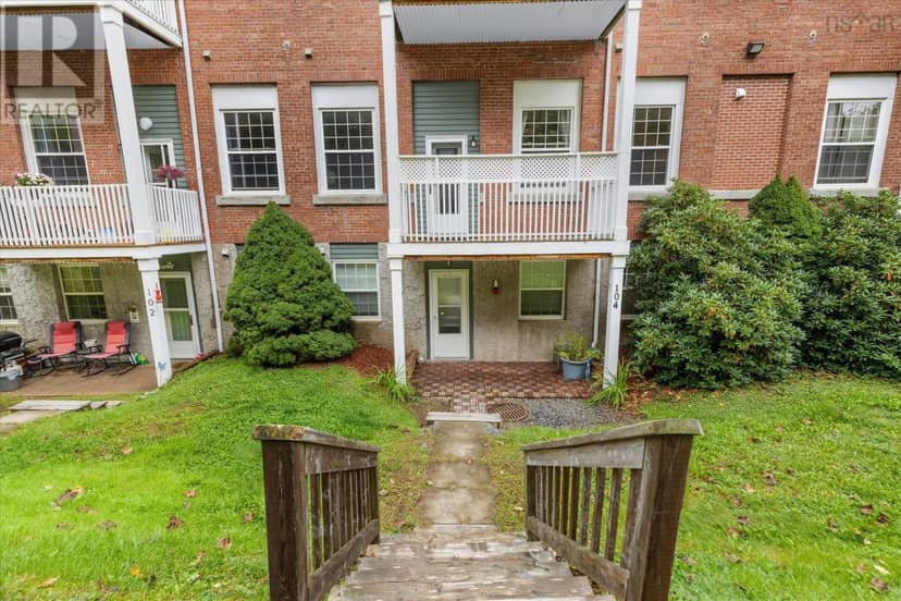 104 215 King Street — photo 31 of 40