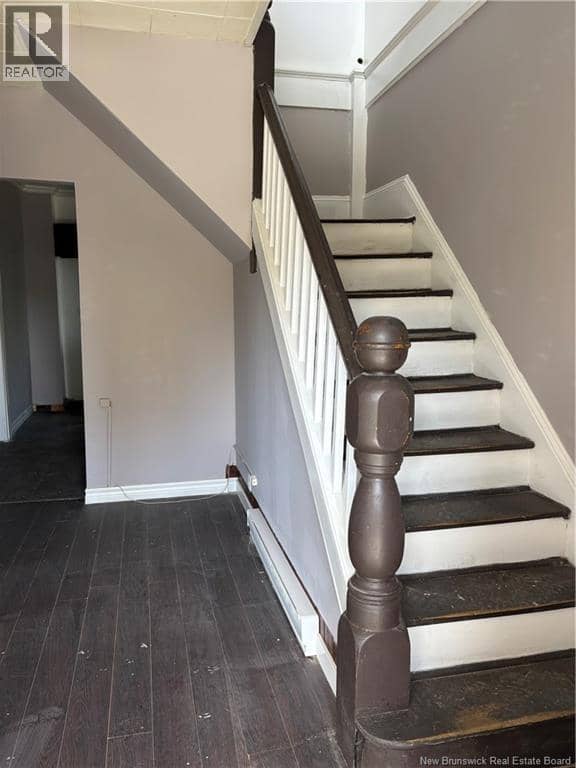 560 Queen Street, Bathurst, photo 3