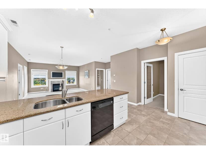 #436 160 Magrath Rd NW, Edmonton, photo 7