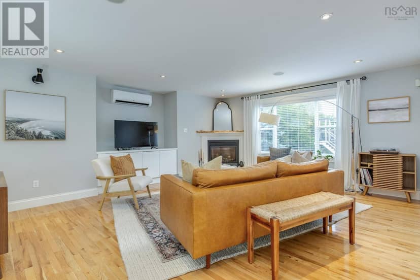 5 Edgewater Close — photo 21 of 40