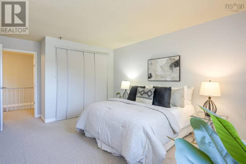 319 15 Knightsridge Drive — photo 22 of 31