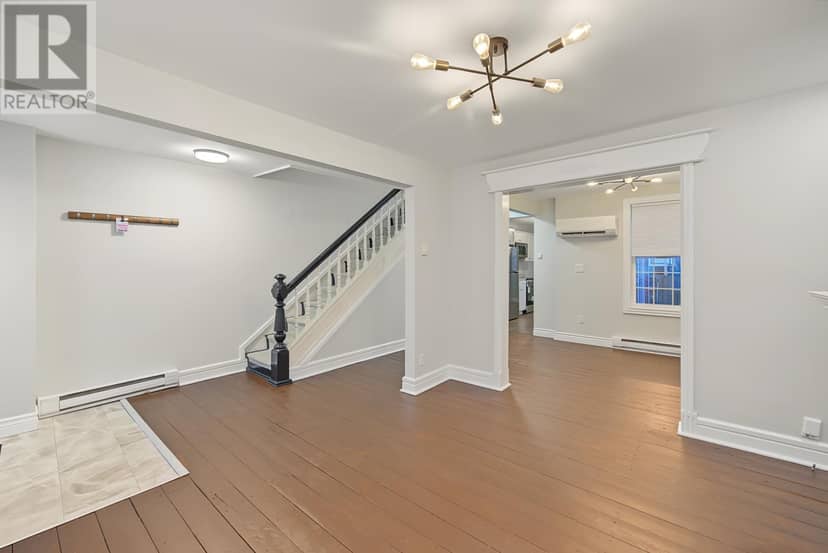 66 Colonial Street — photo 11 of 40