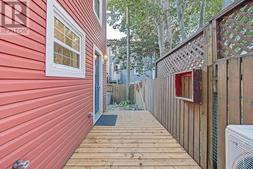 66 Colonial Street — photo 22 of 40