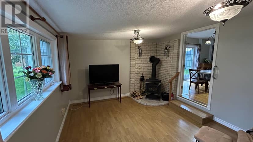 161 New Mexico Drive — photo 15 of 27
