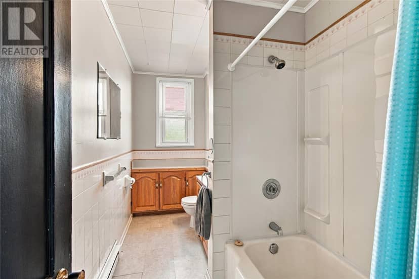199 Freshwater Road — photo 9 of 18