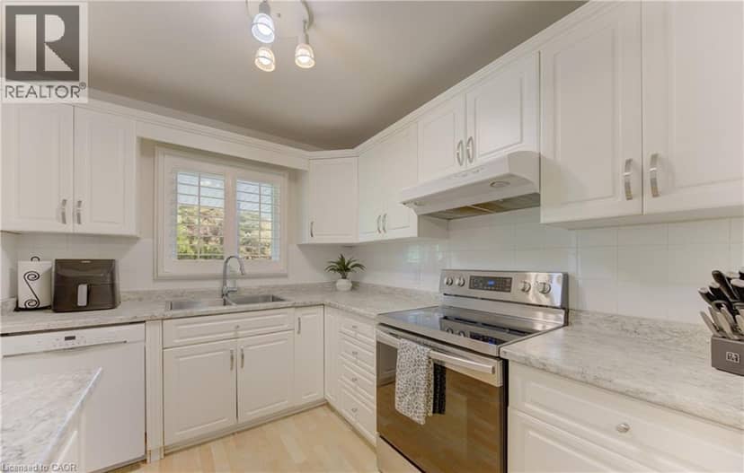 71 PINECREST Drive — photo 12 of 40