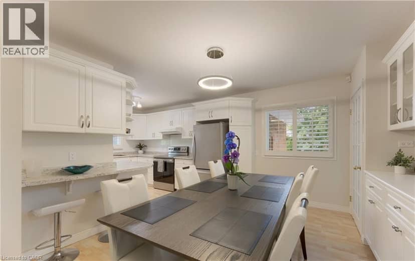 71 PINECREST Drive — photo 10 of 40