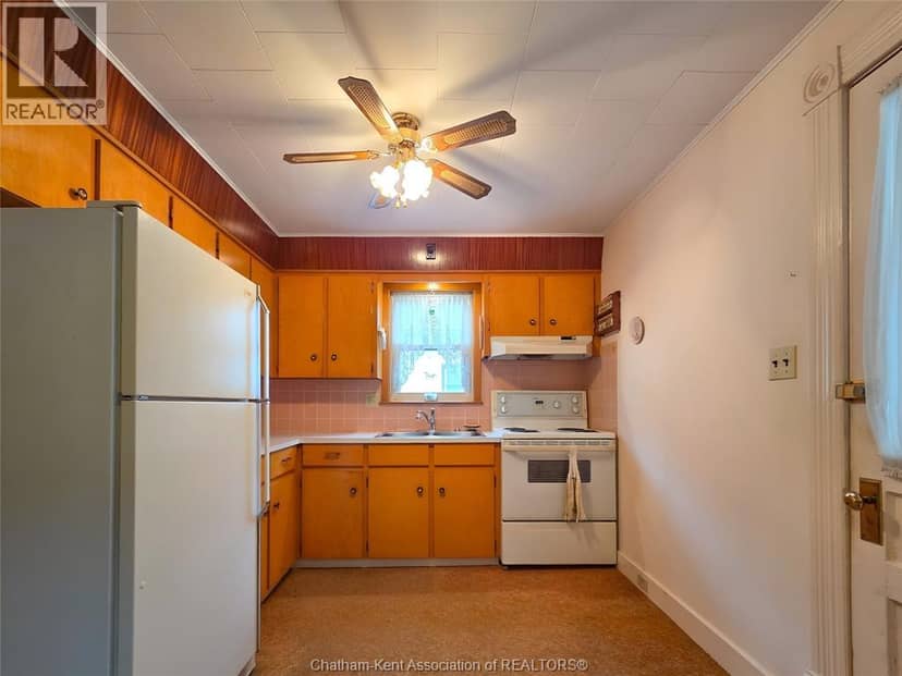34 Park AVENUE West — photo 12 of 40