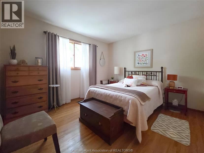 454 King STREET West — photo 19 of 40