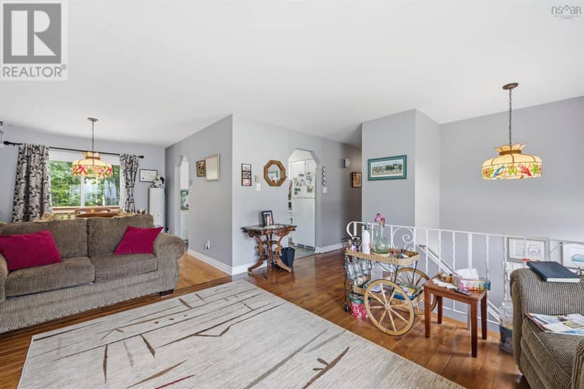 73 Wynn Castle Drive — photo 10 of 40