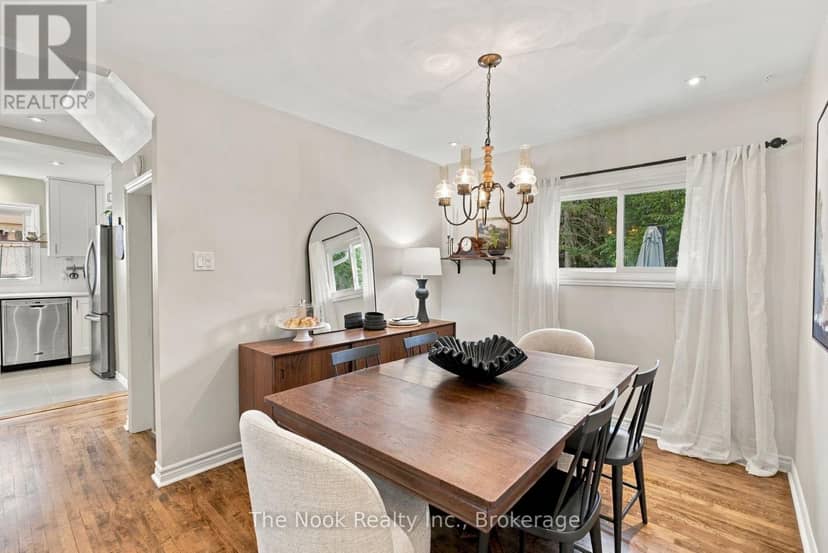 120 Admiral Road — photo 17 of 40