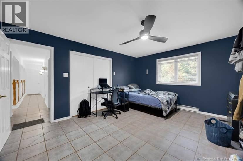 4 Hughes Crescent — photo 15 of 36