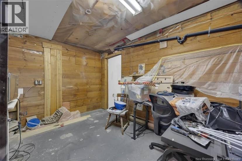 4 Hughes Crescent — photo 18 of 36