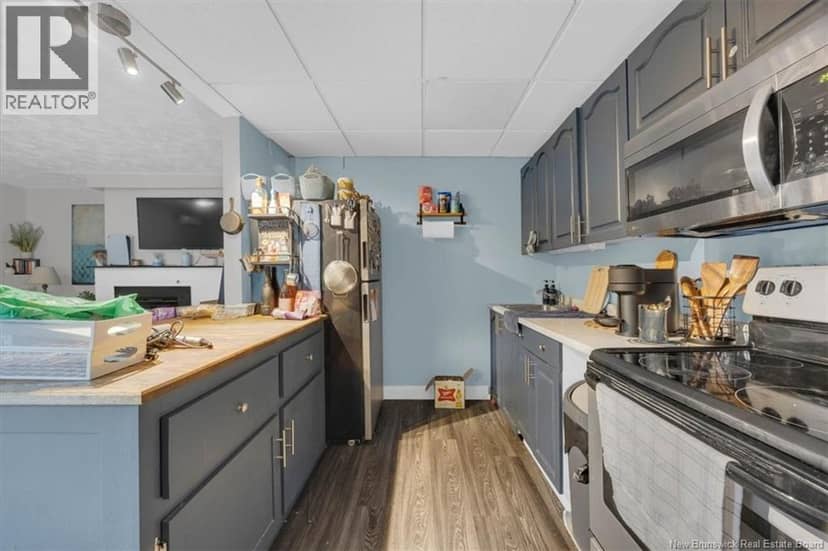 4 Hughes Crescent — photo 23 of 36