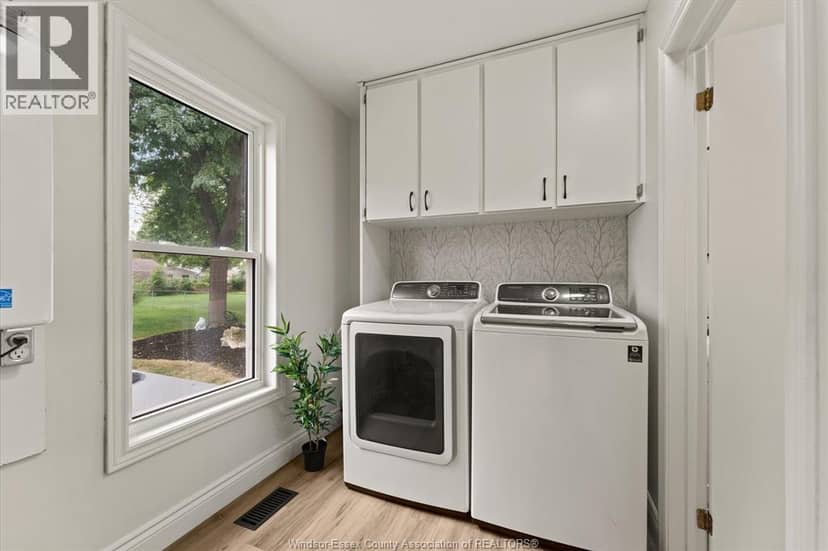 142 Centre STREET — photo 17 of 35