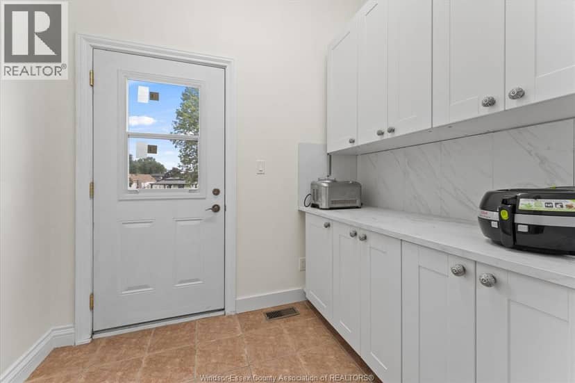 476 Mei Lin CRESCENT — photo 14 of 40