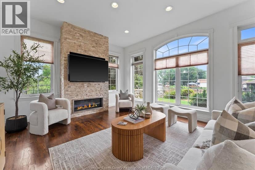 476 Mei Lin CRESCENT — photo 16 of 40