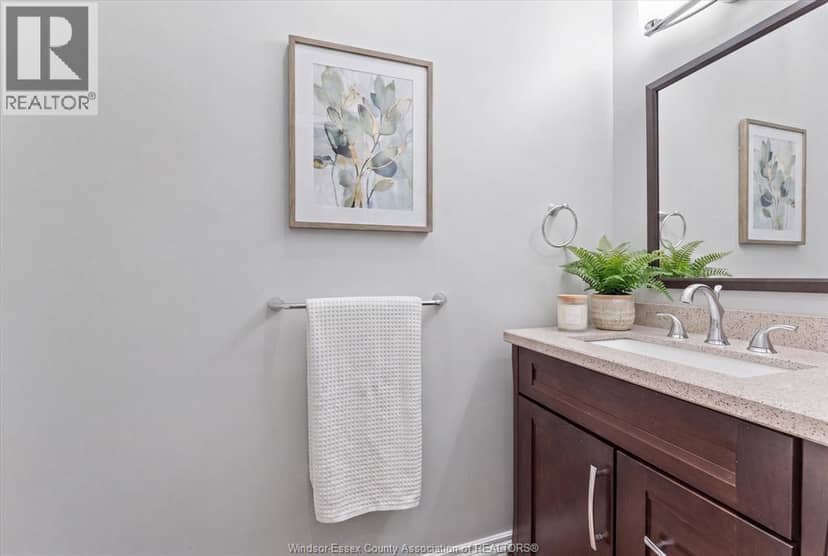 476 Mei Lin CRESCENT — photo 19 of 40
