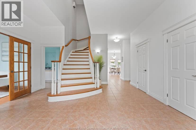 476 Mei Lin CRESCENT — photo 2 of 40
