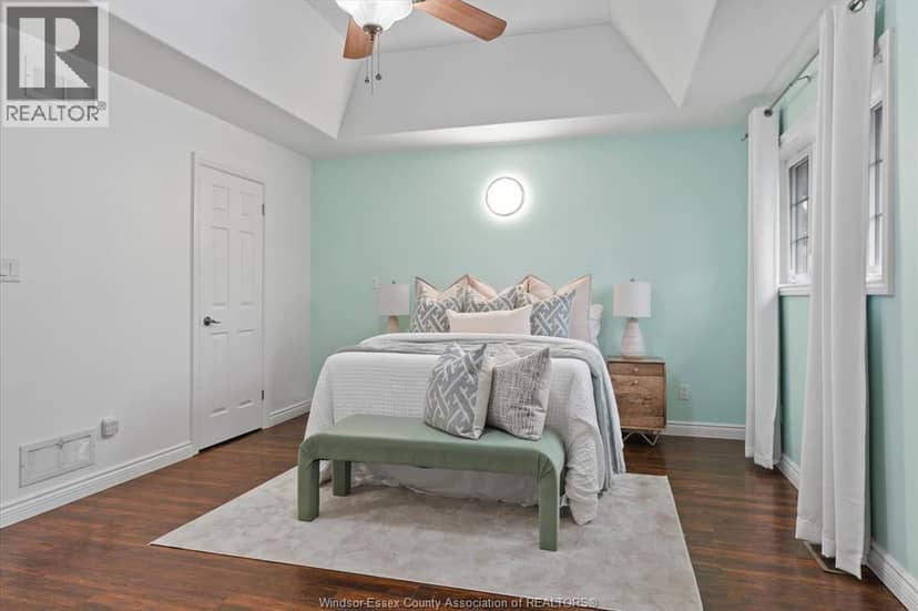 476 Mei Lin CRESCENT — photo 22 of 40
