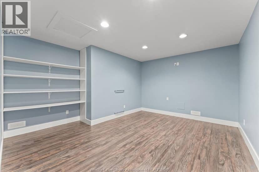476 Mei Lin CRESCENT — photo 29 of 40