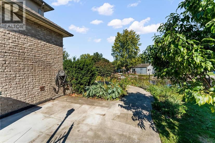 476 Mei Lin CRESCENT — photo 33 of 40