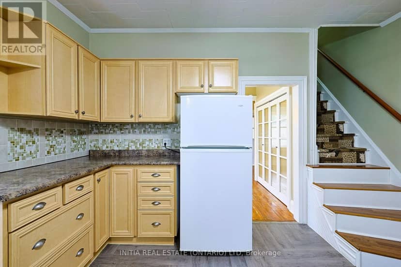 221 Bright Street — photo 16 of 27