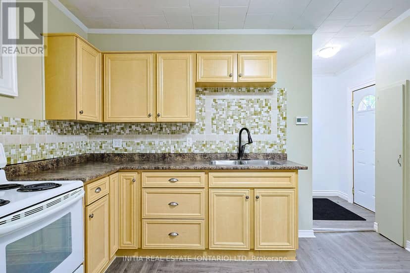 221 Bright Street — photo 13 of 27
