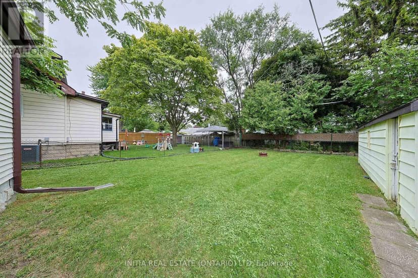 221 Bright Street — photo 26 of 27