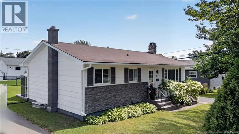 9 Magellan Drive — photo 1 of 40