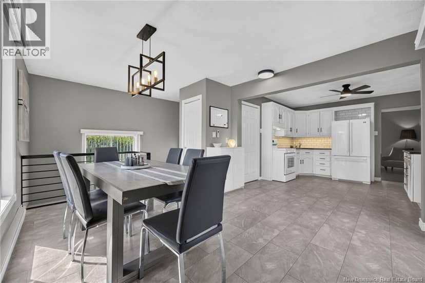 9 Magellan Drive — photo 14 of 40