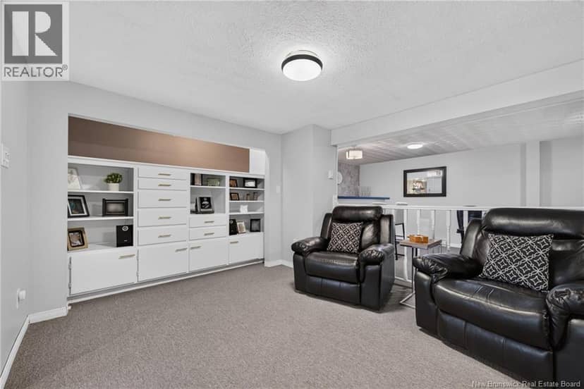 9 Magellan Drive — photo 19 of 40