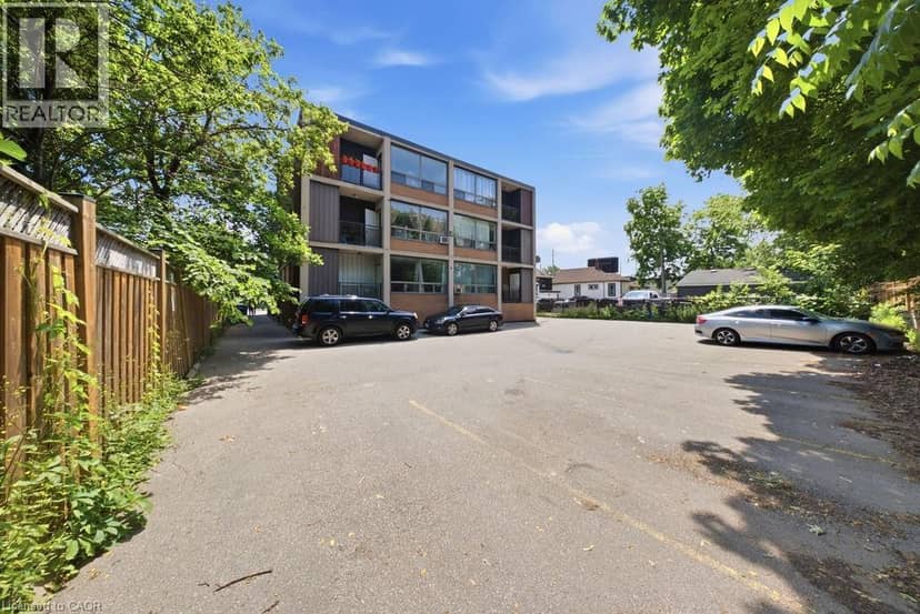 600 UPPER WELLINGTON Street — photo 12 of 17