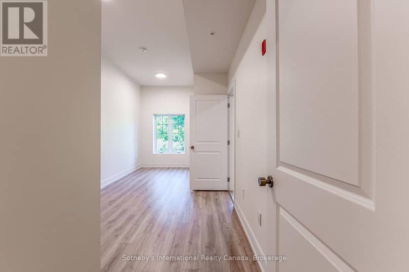 316 - 121 Mary Street — photo 16 of 40