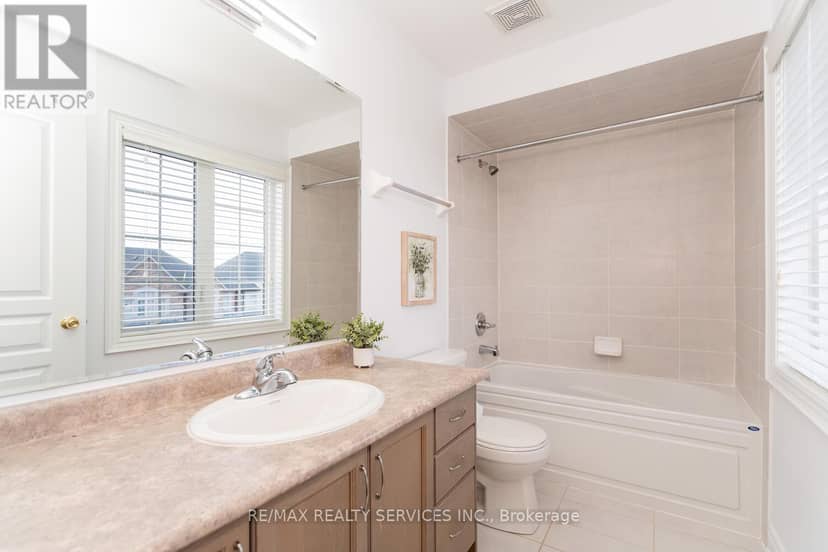 5452 Meadowcrest Avenue — photo 31 of 40
