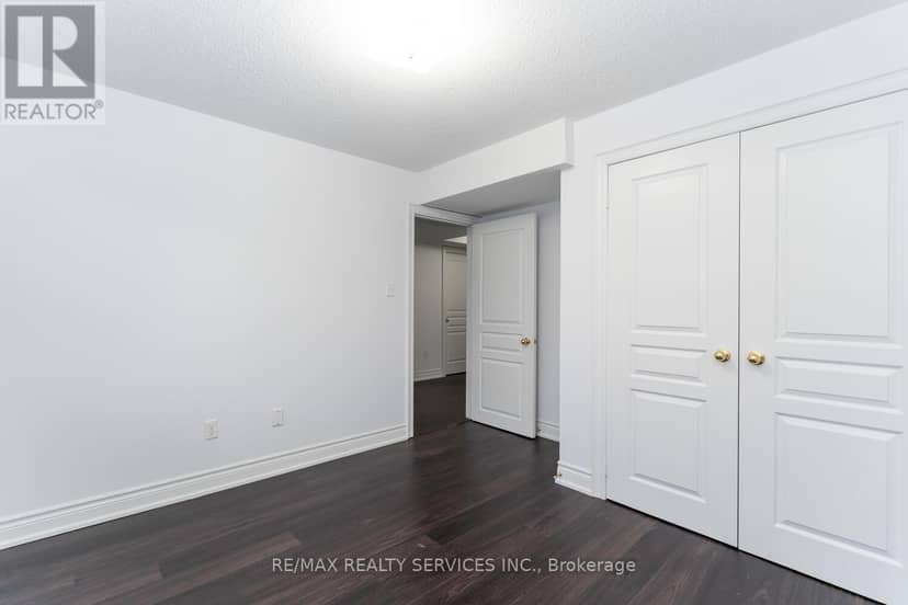 5452 Meadowcrest Avenue — photo 39 of 40