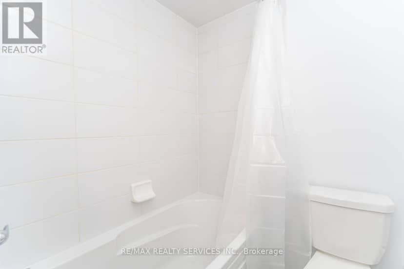 5452 Meadowcrest Avenue — photo 33 of 40