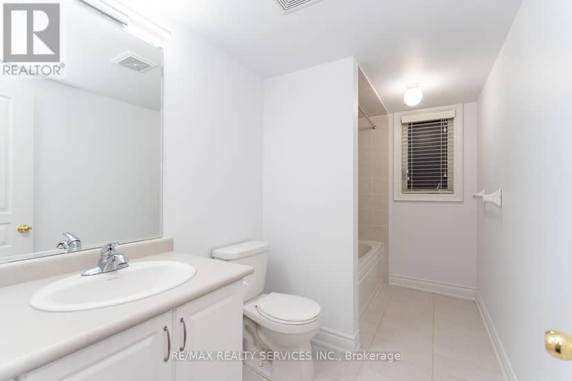 5452 Meadowcrest Avenue — photo 37 of 40