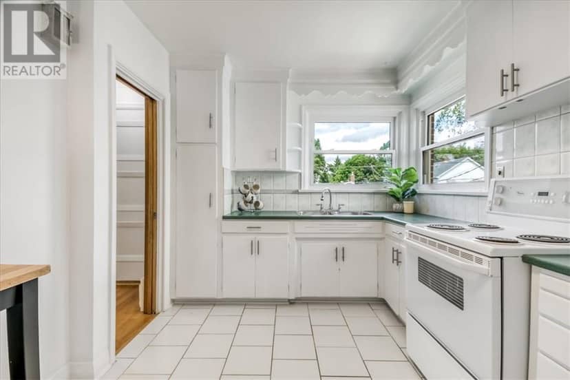 95 Hyland Drive — photo 5 of 40