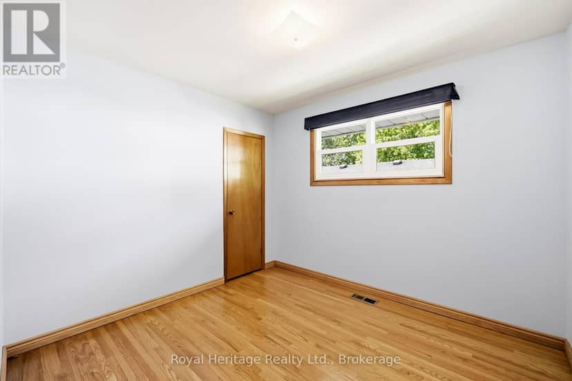 12 Simcoe Street — photo 20 of 28