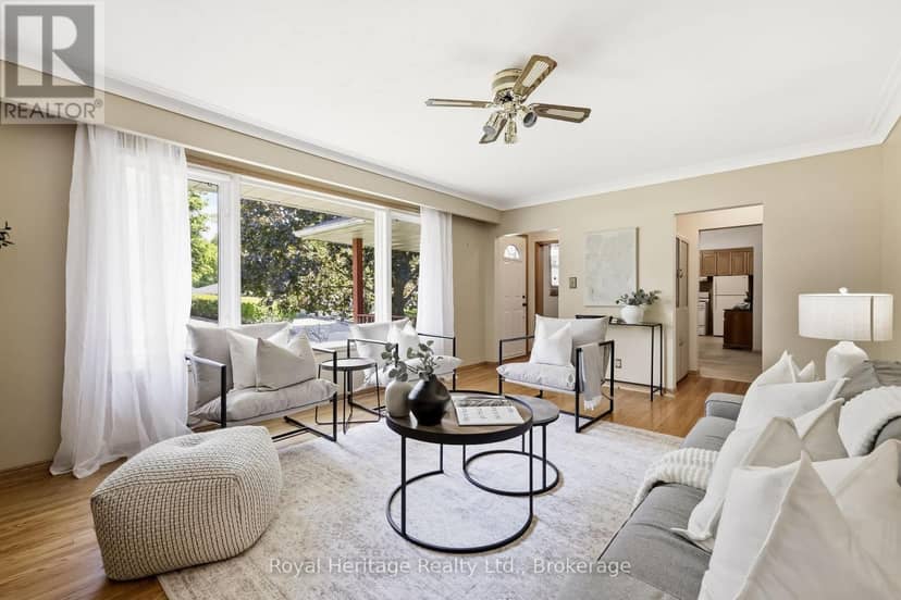 12 Simcoe Street — photo 8 of 28