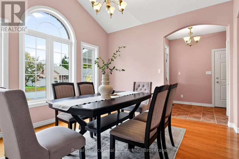 38 Finch Drive — photo 3 of 40