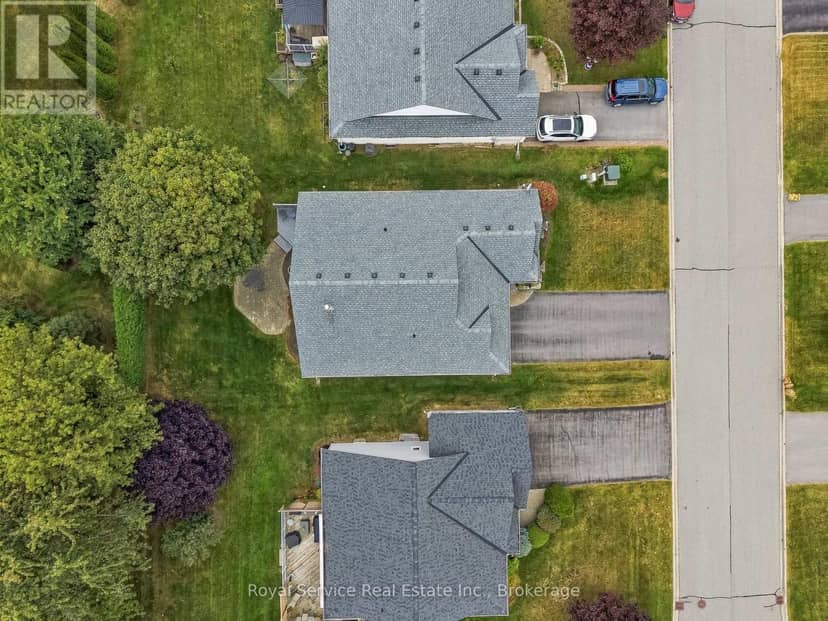 122 Mills Road — photo 4 of 40