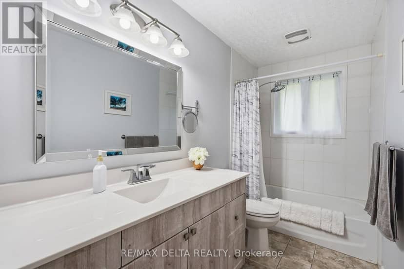 6 Place Madeleine Street — photo 18 of 31