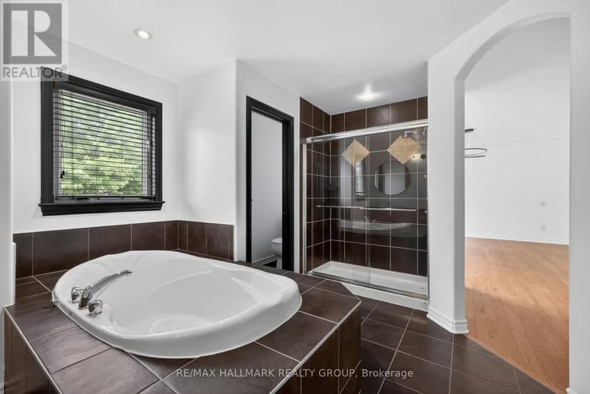 520 Mazari Crescent — photo 33 of 40