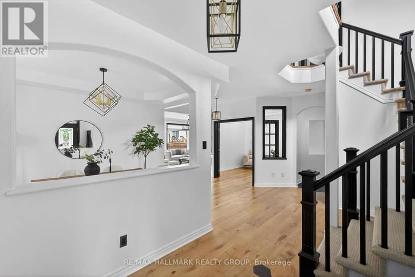 520 Mazari Crescent — photo 4 of 40