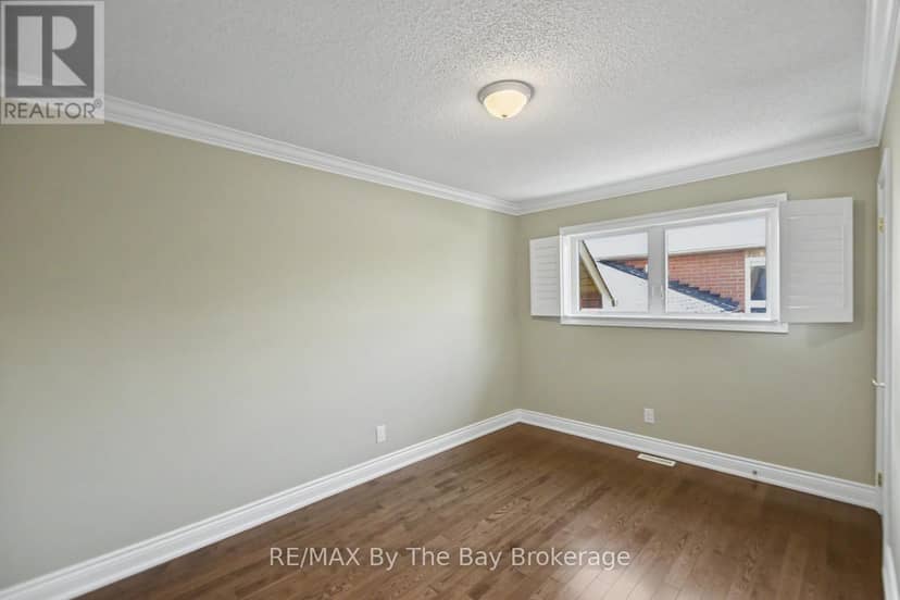 33 Telfer Road — photo 22 of 40