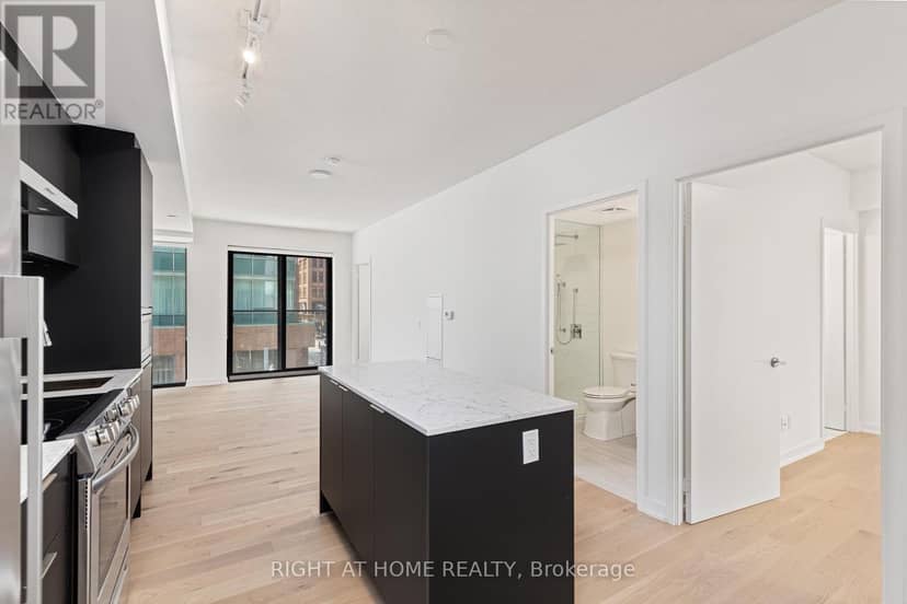 315 - 25 Richmond Street E — photo 2 of 22