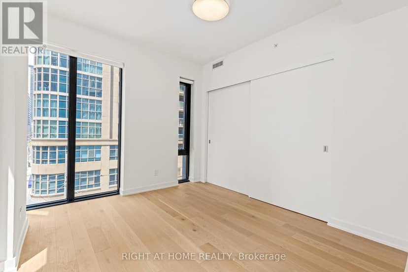 315 - 25 Richmond Street E — photo 20 of 22